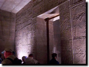 A l'intrieur du temple de Philae